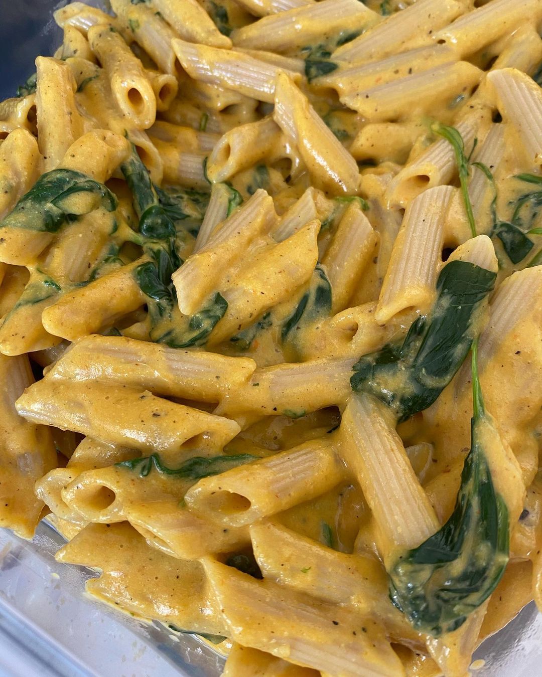 Cheesy pasta and spinach